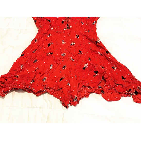 Red Floral Romper | Off Shoulder | Size 0 - Picture 3 of 7